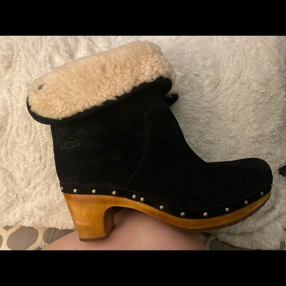 Woman’s UGG Australia Layna Heel Boots - Picture 4 of 8